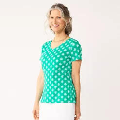 Petite Croft & Barrow® Essential V-Neck Tee -Croft & Barrow Sales Store 5211690 Green Folk Geo